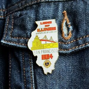 Lions of Illinois Pin San Francisco 1984 Souvenir Lapel Badge